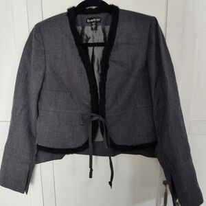 Bebe Wool Blend Crop Tailored Style Gray Dress Jacket Blazer Career Worthy Sz 8